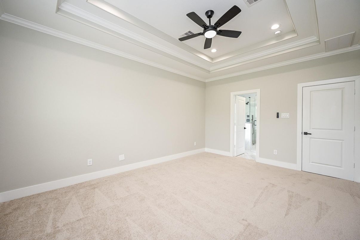 Empty room, Interior, Recessed Lighting