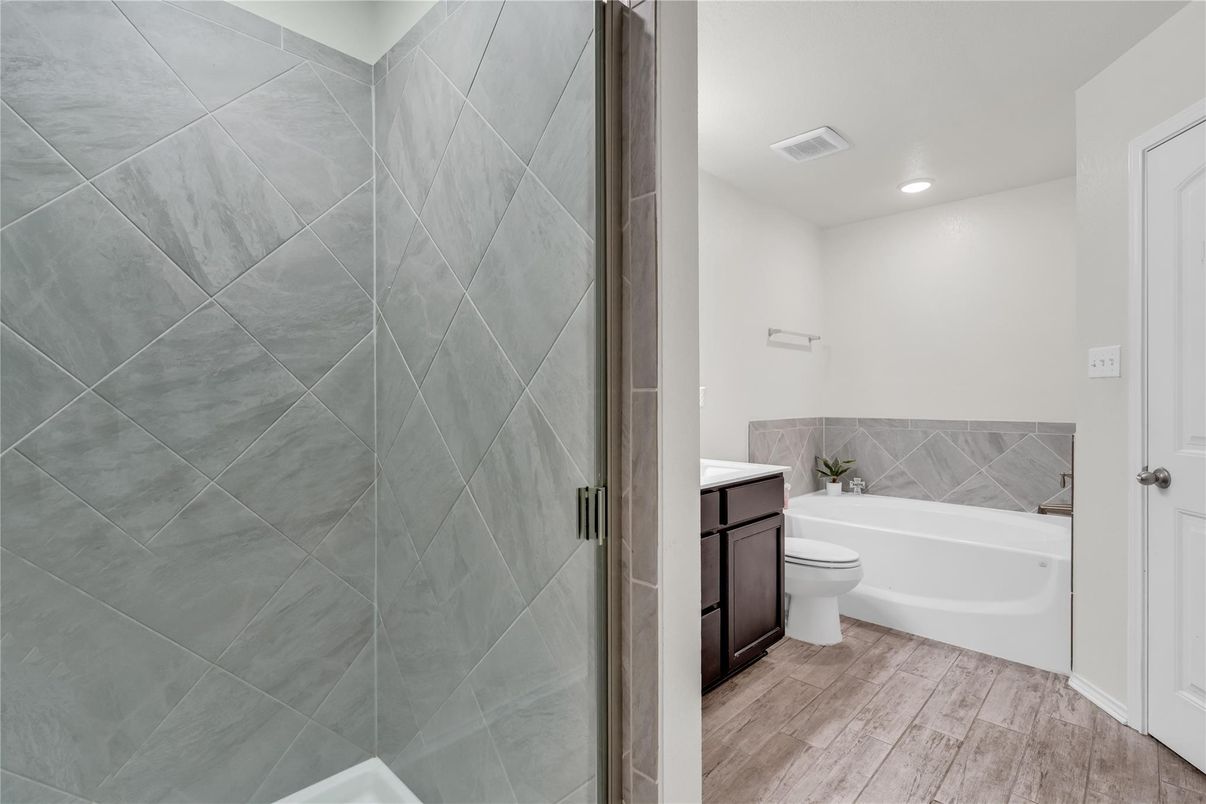 Bathroom, Interior, Recessed Lighting, Wood Texture Flooring