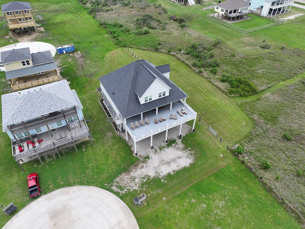 Exterior, Drone