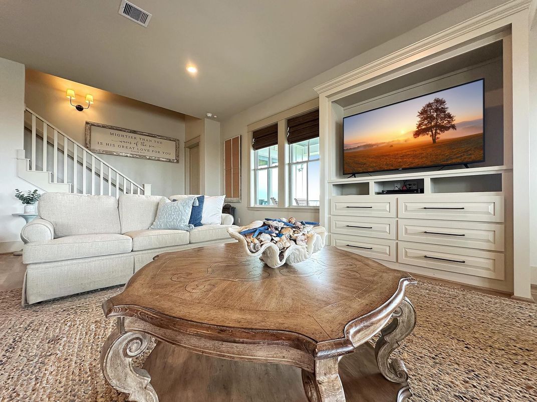 Dining room, Interior, Living room, Recessed Lighting