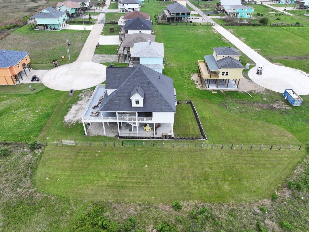 Exterior, Drone