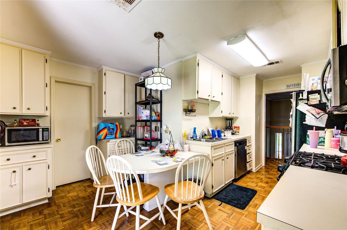 Dining room, Interior, Kitchen, Pendant Lights, Wood Texture Flooring