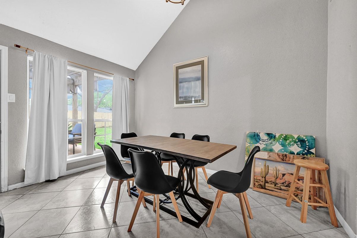 Dining room, Interior