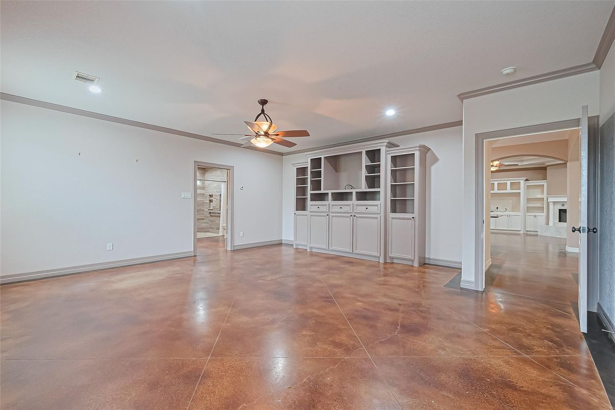 Empty room, Interior, Recessed Lighting