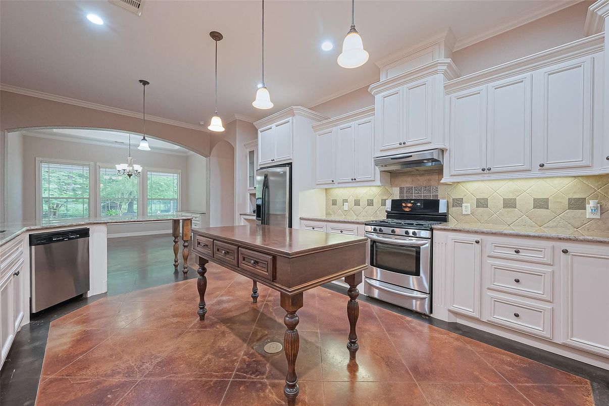 Interior, Kitchen, Pendant Lights, Recessed Lighting, Stainless Steel Appliances