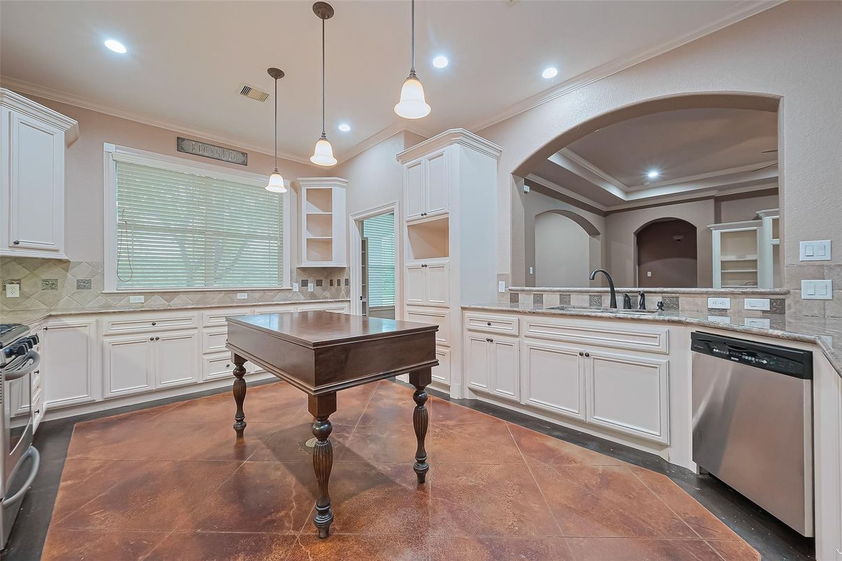 Interior, Kitchen, Pendant Lights, Recessed Lighting, Stainless Steel Appliances