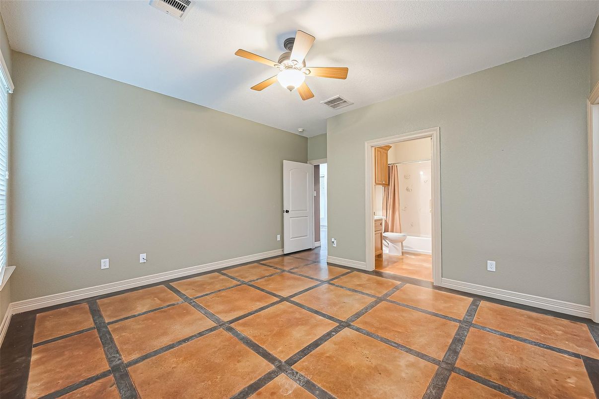 Bathroom, Empty room, Interior