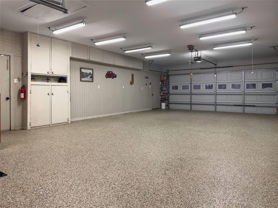 Garage, Interior