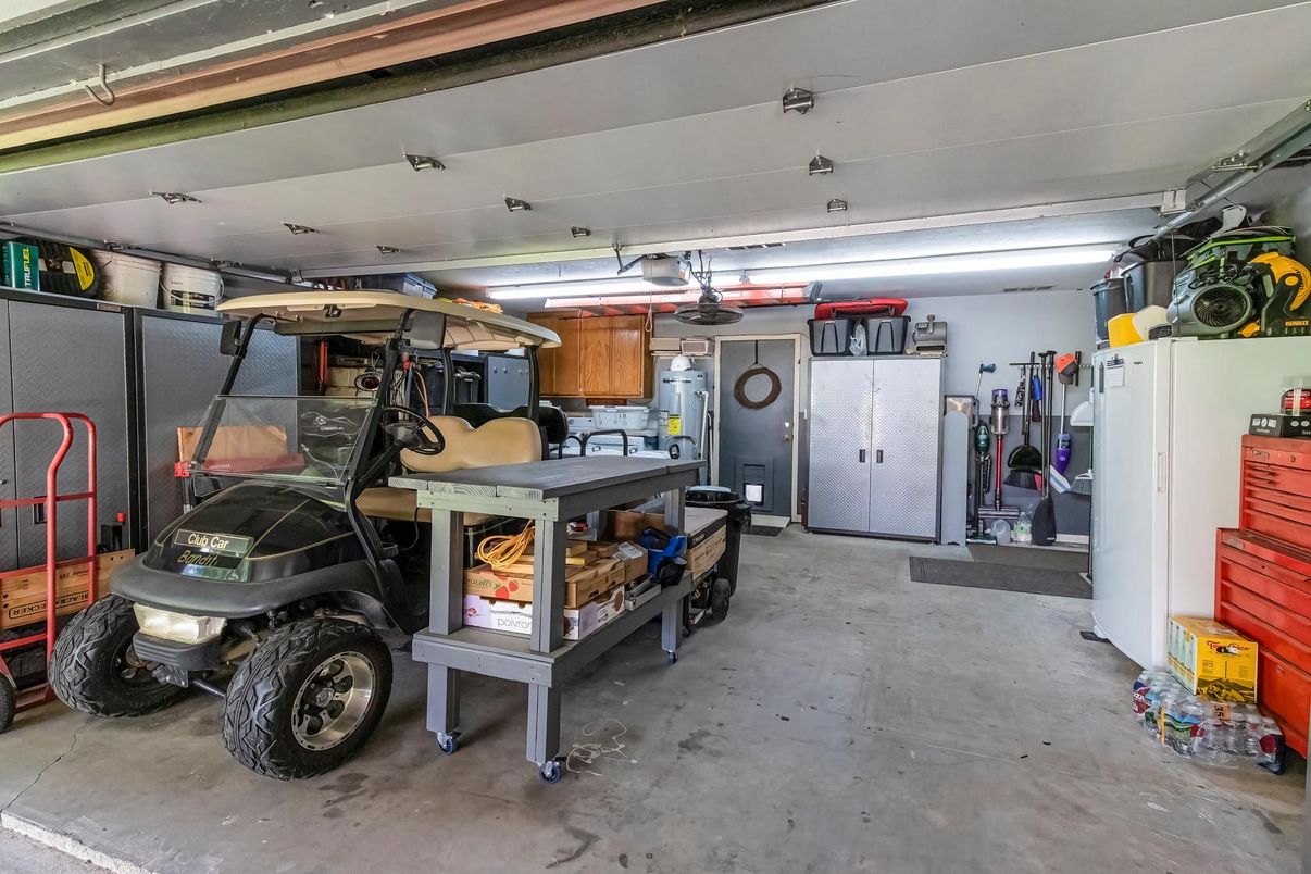 Garage, Interior