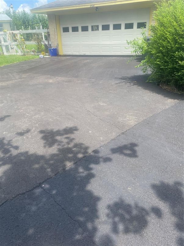 Detached Garage, Exterior