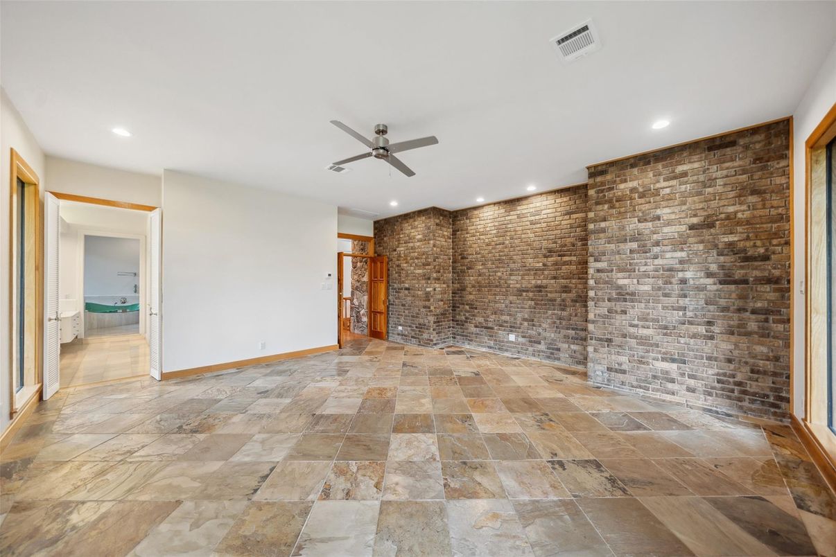Empty room, Interior, Recessed Lighting, Stone Walls