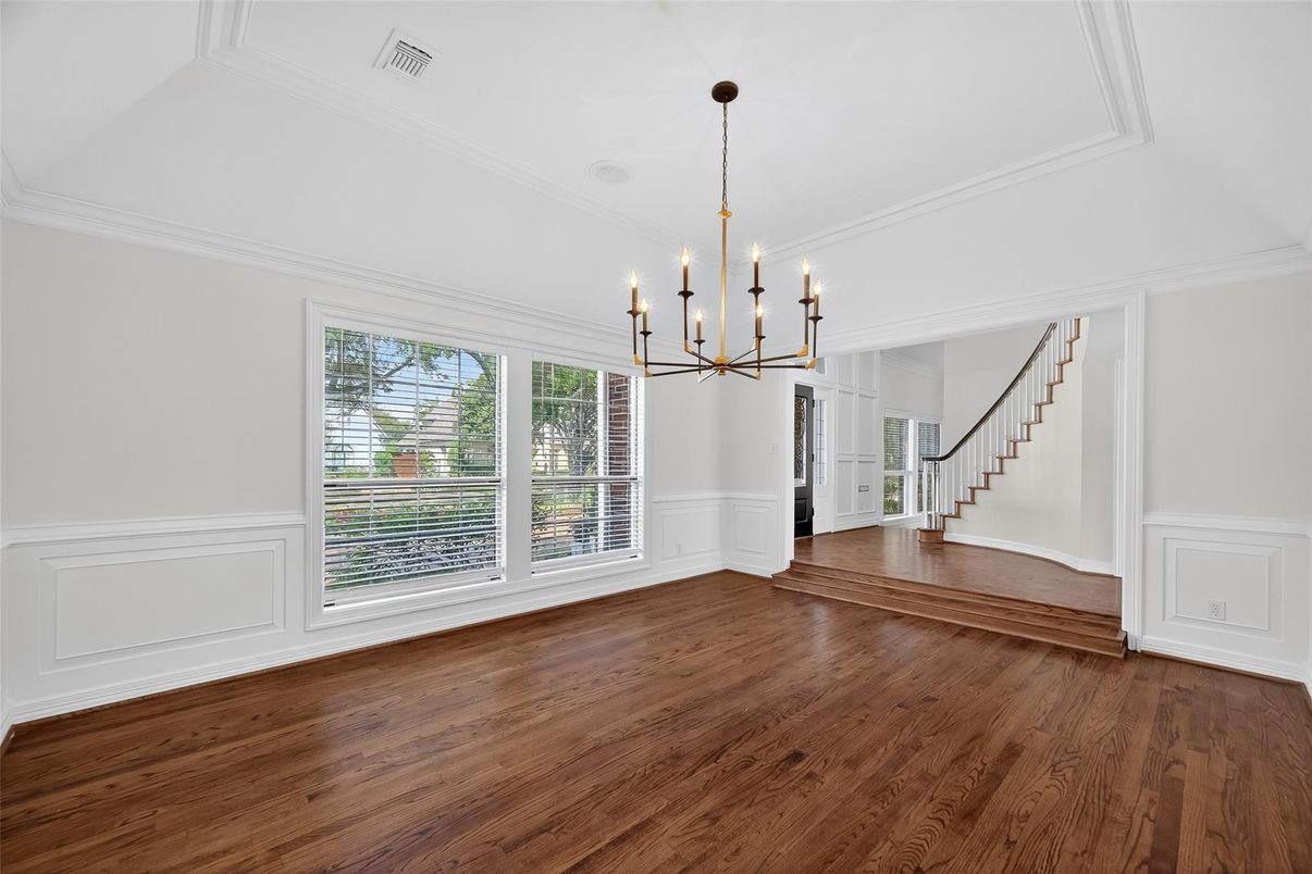 Empty room, Interior, Pendant Lights, Wood Texture Flooring