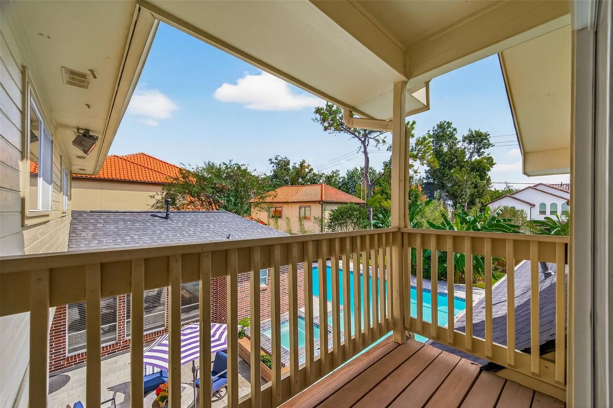 Exterior, Pool, Other