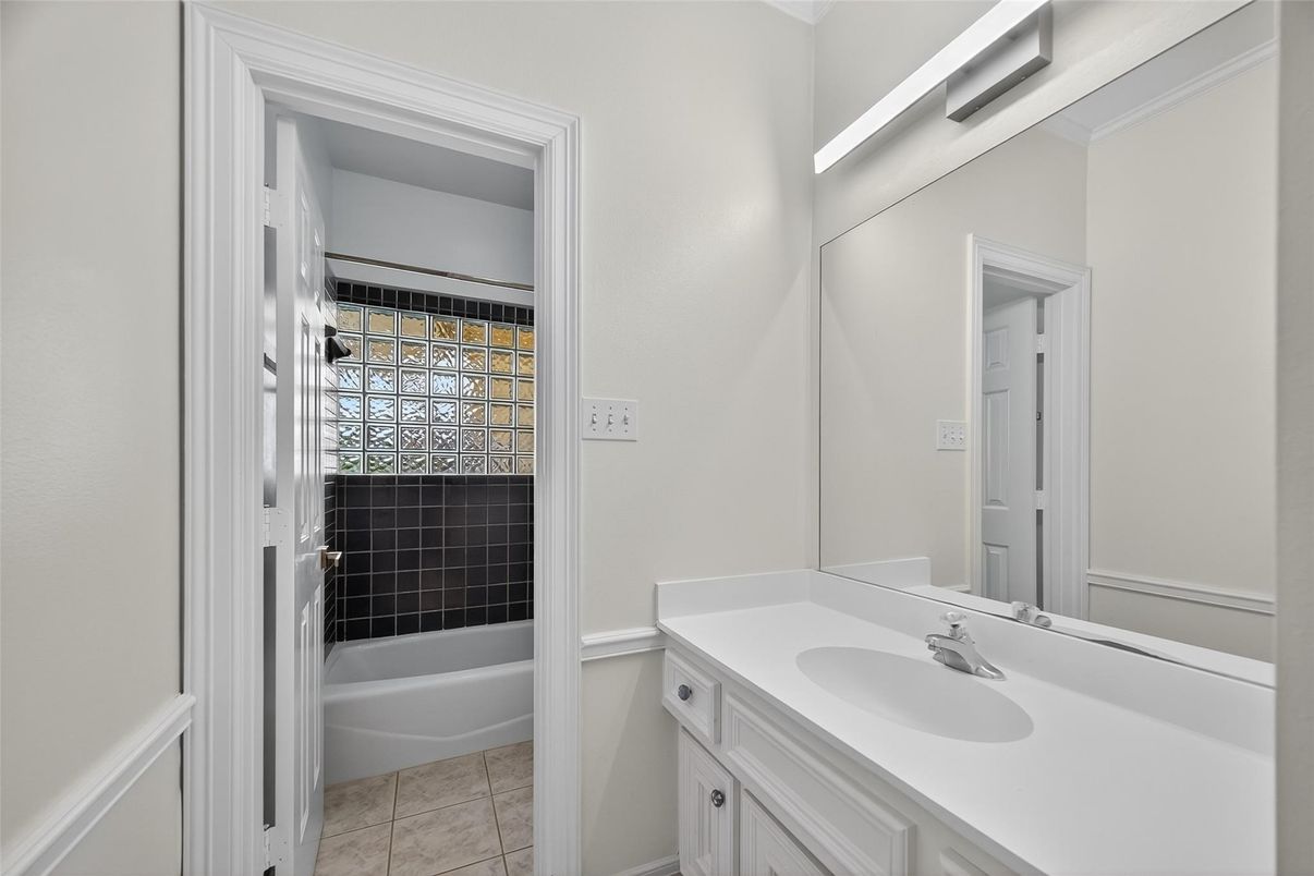 Bathroom, Interior