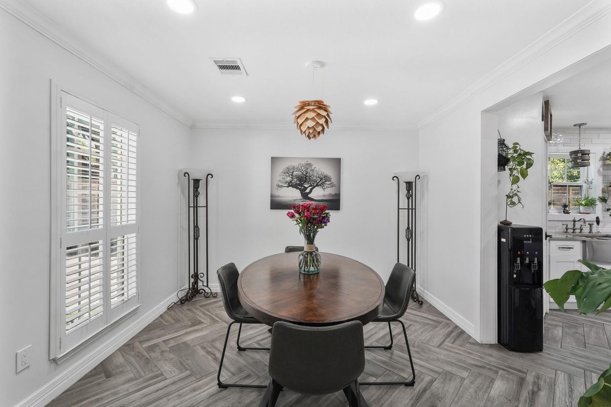 Dining room, Interior, Pendant Lights, Recessed Lighting, Wood Texture Flooring