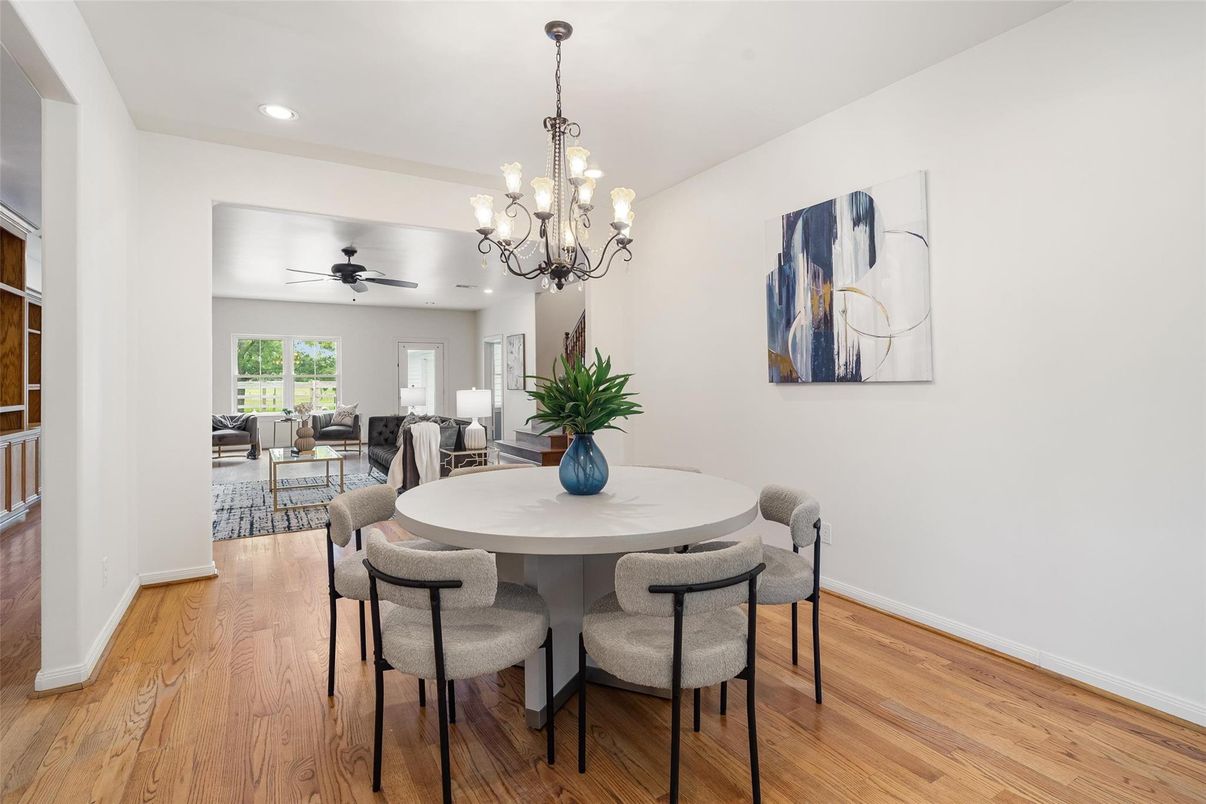 Chandelier, Dining room, Interior, Living room, Recessed Lighting, Wood Texture Flooring