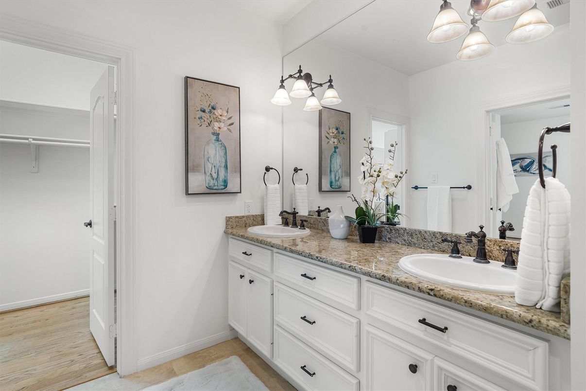 Bathroom, Dual Sink Vanities, Interior, Wood Texture Flooring