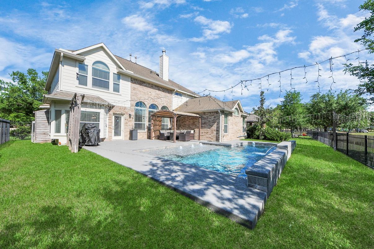 Backyard, Exterior, Pool