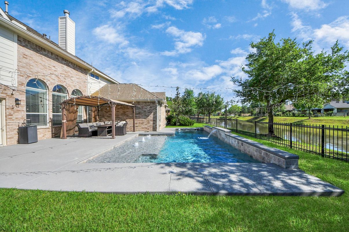 Backyard, Exterior, Pool