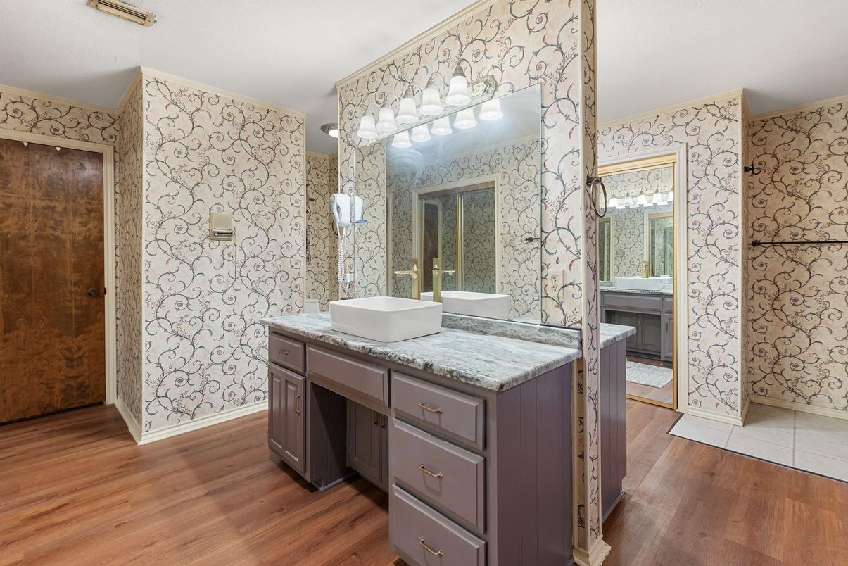 Bathroom, Interior, Wood Texture Flooring