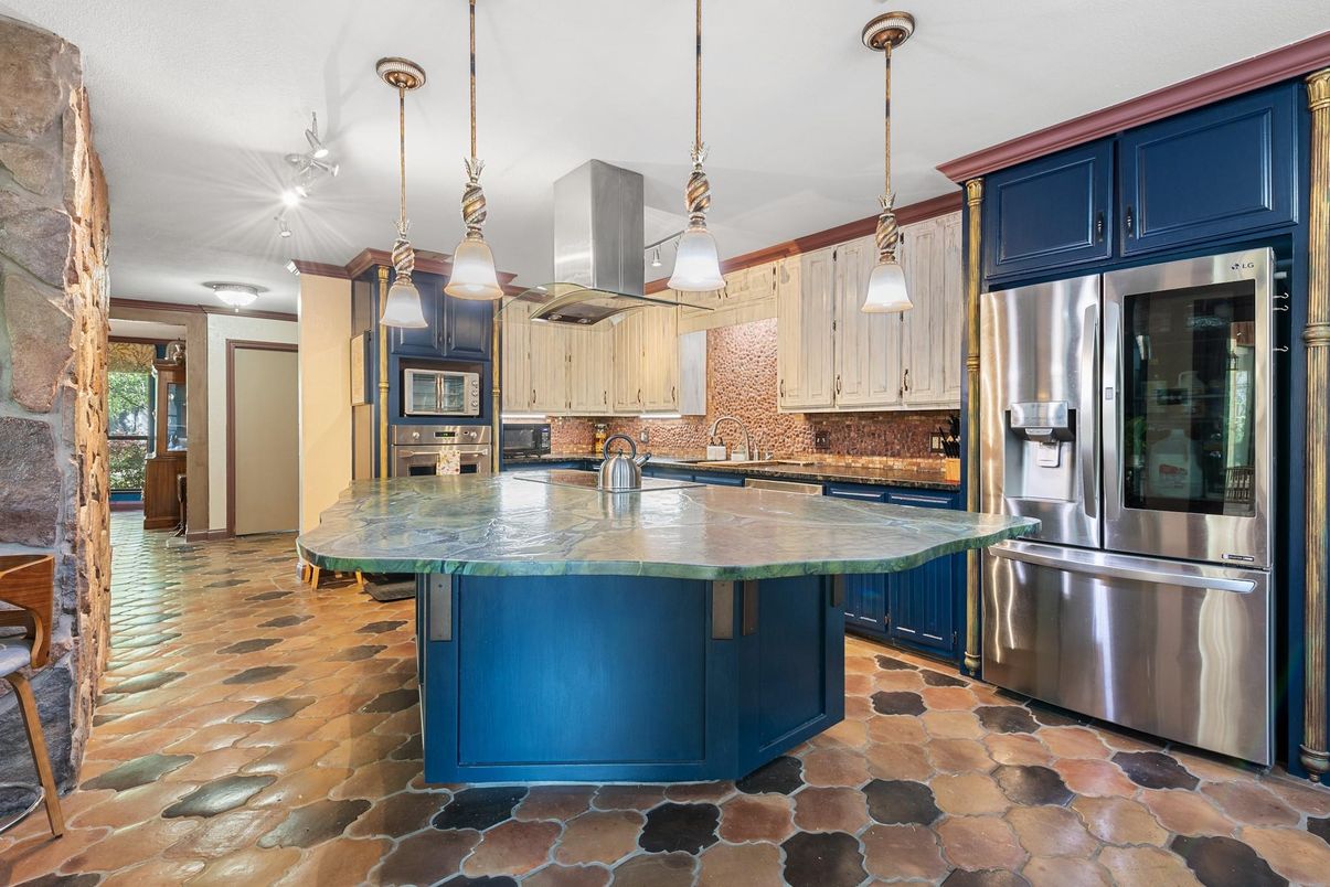 Interior, Kitchen, Pendant Lights, Stainless Steel Appliances