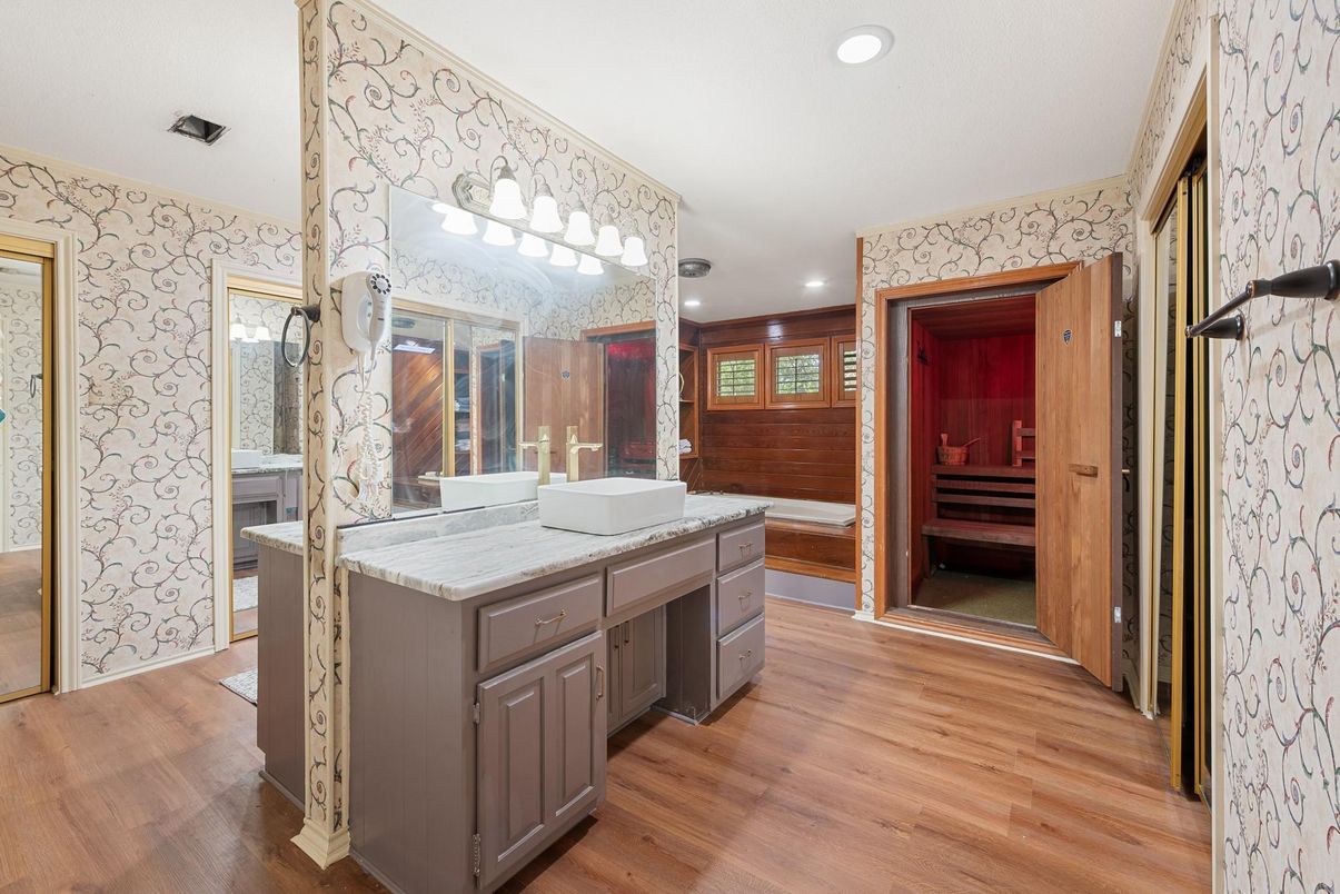 Bathroom, Interior, Recessed Lighting, Sauna Room