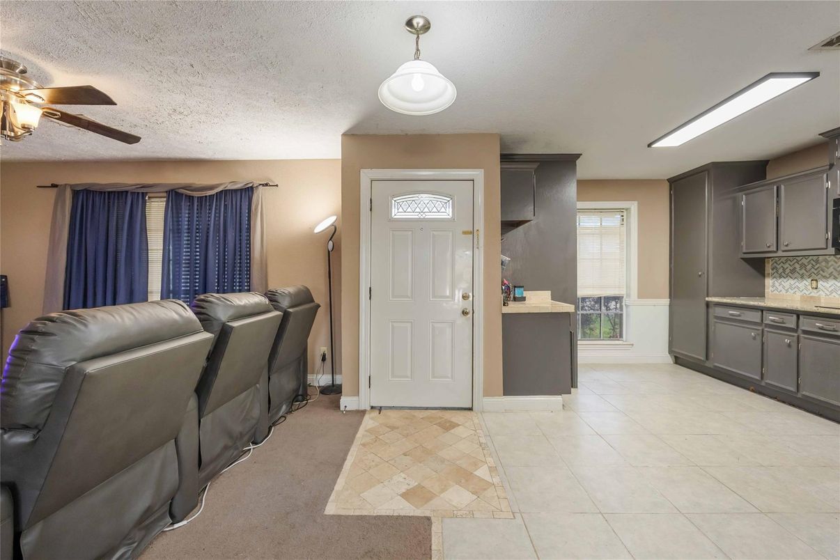 Home Theatre Room, Interior, Kitchen, Pendant Lights