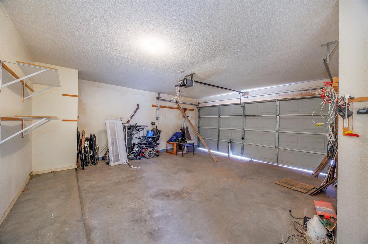 Garage, Interior