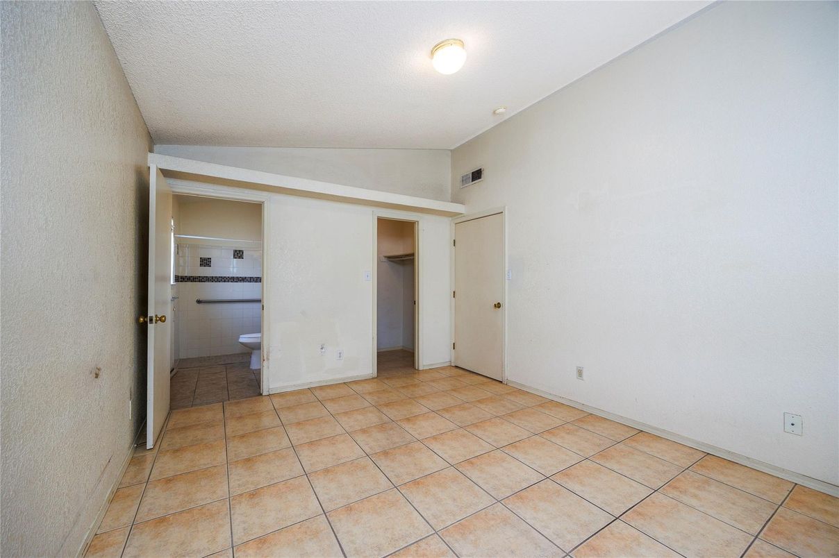 Bathroom, Empty room, Interior