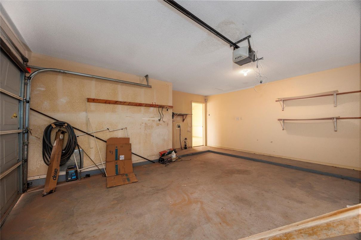 Garage, Interior