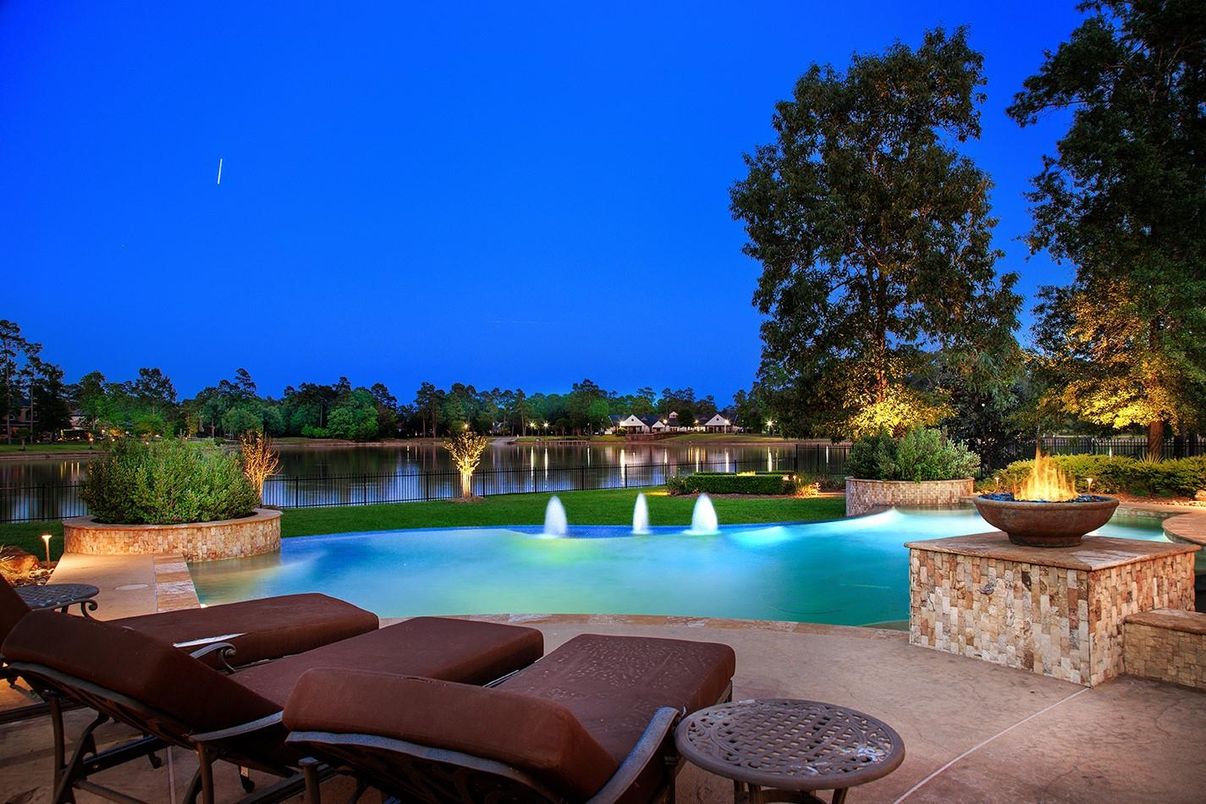 Exterior, Pool, Water
