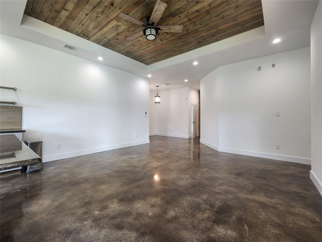 Empty room, Interior, Pendant Lights, Recessed Lighting, Wooden Ceilings