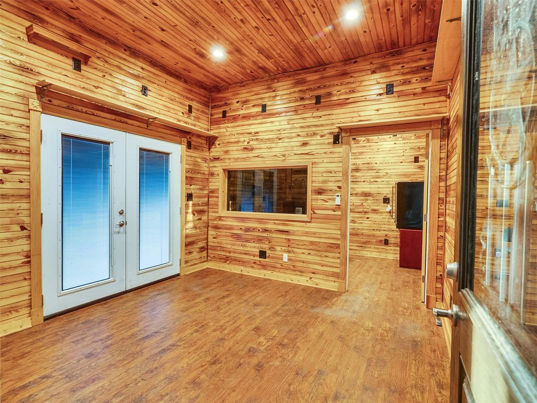 Empty room, Interior, Recessed Lighting, Wooden Ceilings, Wood Texture Flooring, Wooden Walls