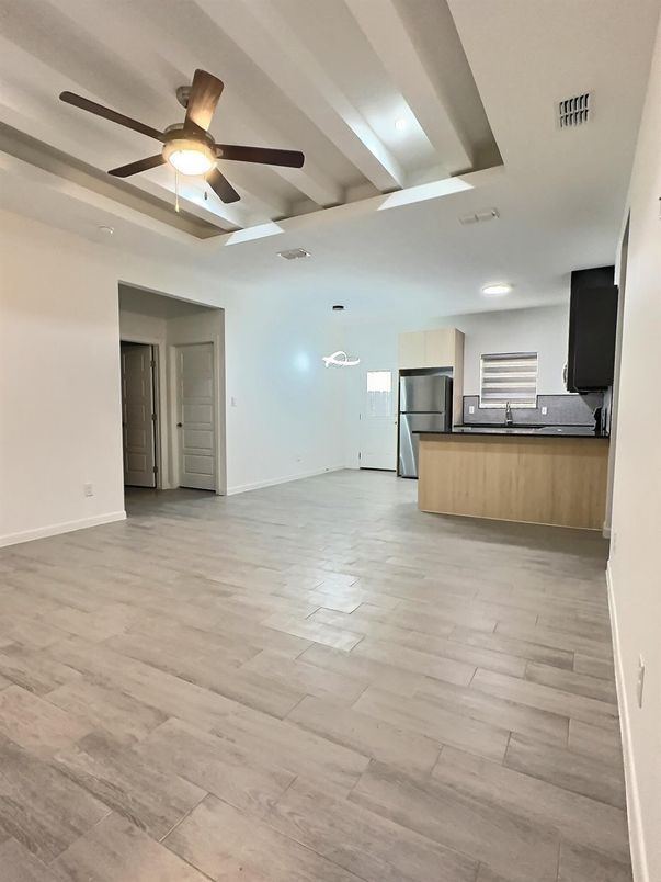 Empty room, Interior, Kitchen, Wood Texture Flooring