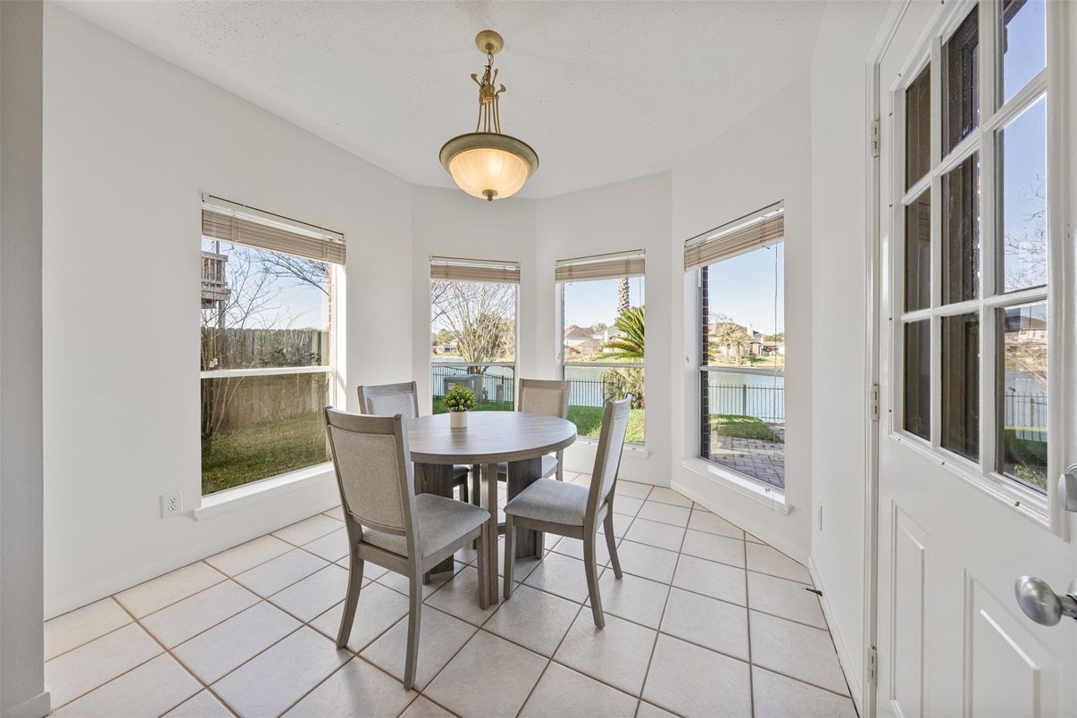 Dining room, Interior, Pendant Lights