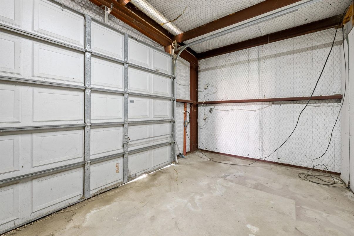 Garage, Interior