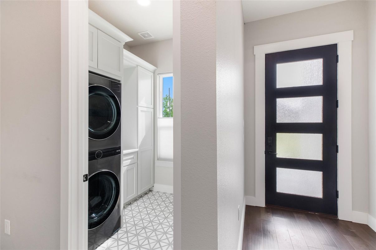 Interior, Recessed Lighting, Utility Closets, Washer, Wood Texture Flooring