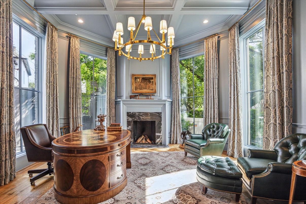 Chandelier, Fireplace, Interior, Recessed Lighting, Wood Texture Flooring