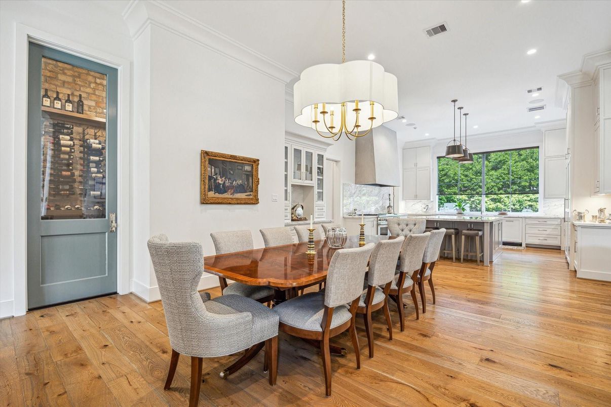 Chandelier, Dining room, Interior, Kitchen, Pendant Lights, Recessed Lighting, Wood Texture Flooring
