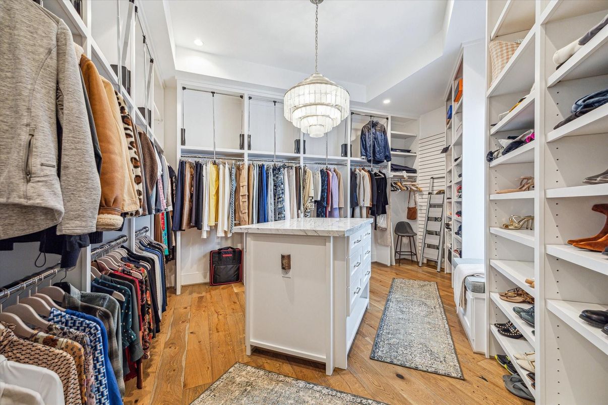 Chandelier, Interior, Pendant Lights, Recessed Lighting, Walk-in Closets, Wood Texture Flooring