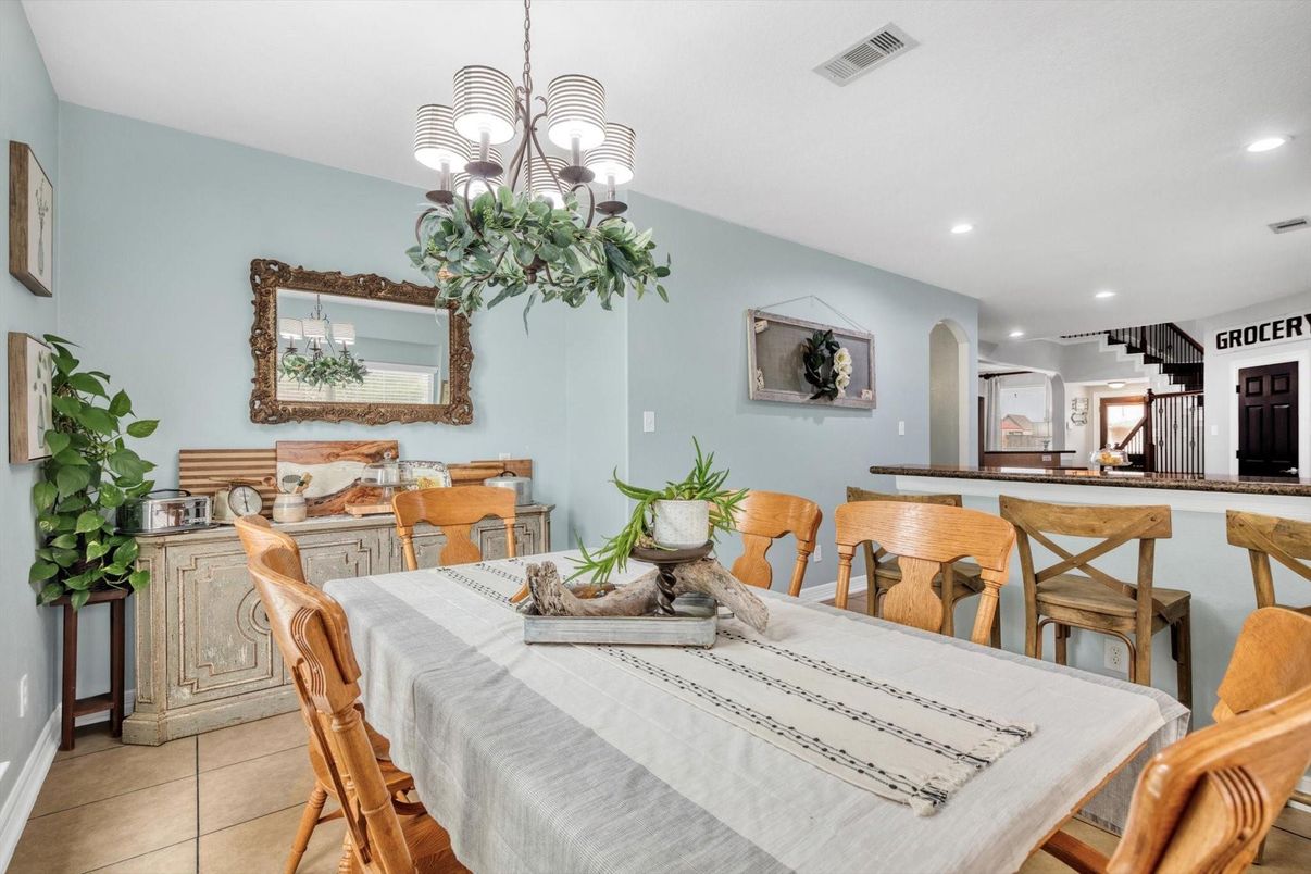 Dining room, Interior, Recessed Lighting