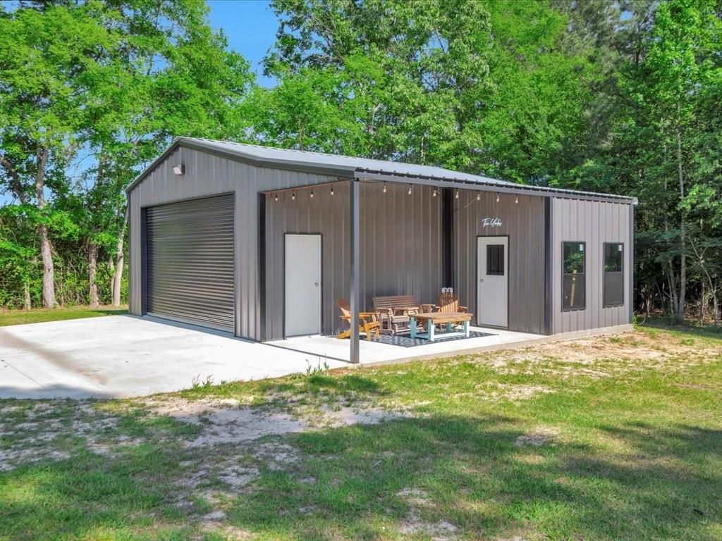 Backyard, Detached Garage, Exterior