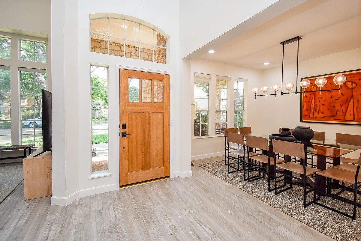 Dining room, Interior, Pendant Lights, Recessed Lighting, Wood Texture Flooring