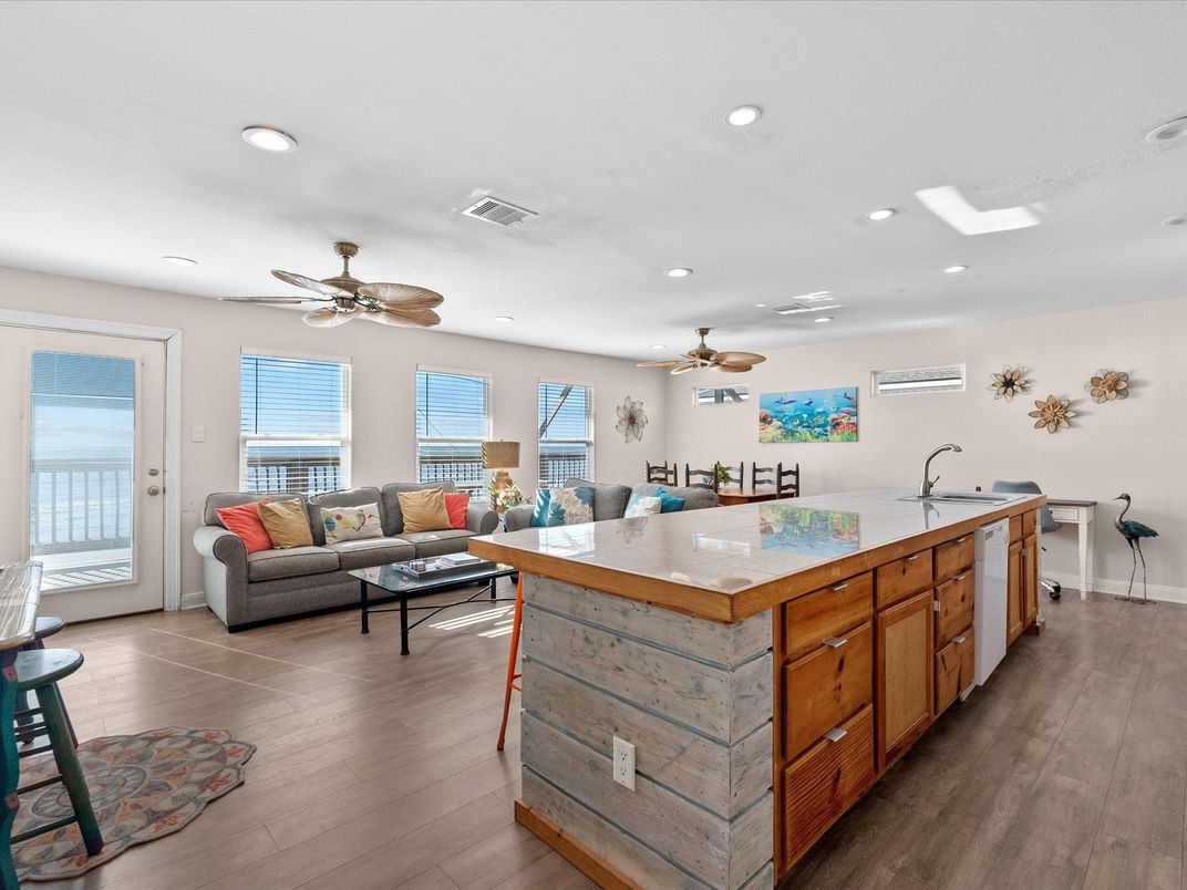 Interior, Kitchen, Living room, Recessed Lighting, Wood Texture Flooring