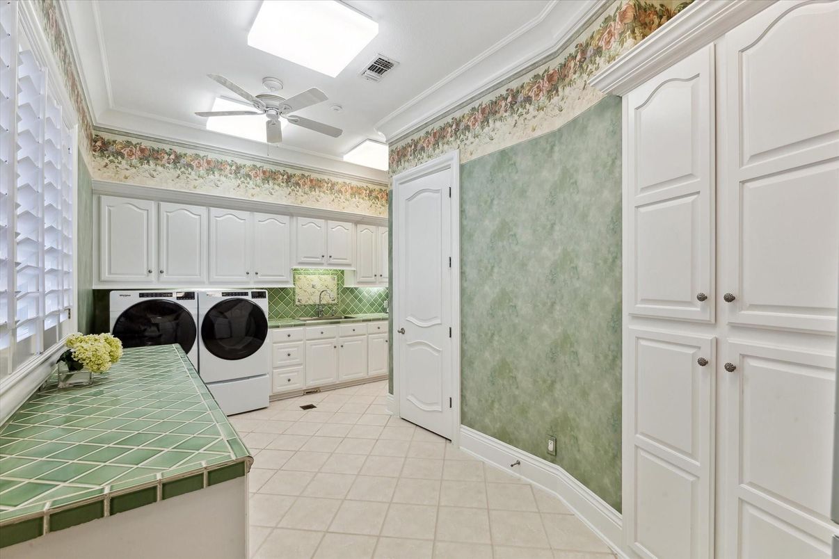 Interior, Washer