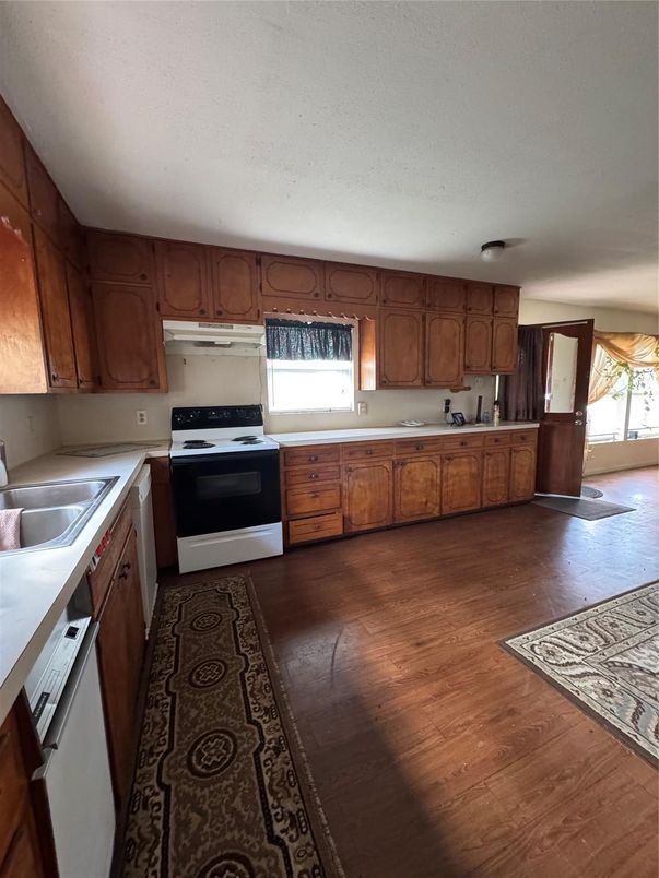Interior, Kitchen, Wood Texture Flooring