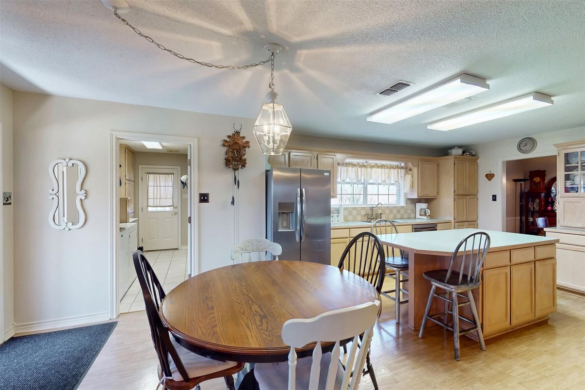 Dining room, Interior, Kitchen, Pendant Lights, Wood Texture Flooring