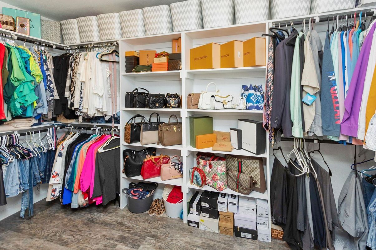 Interior, Walk-in Closets