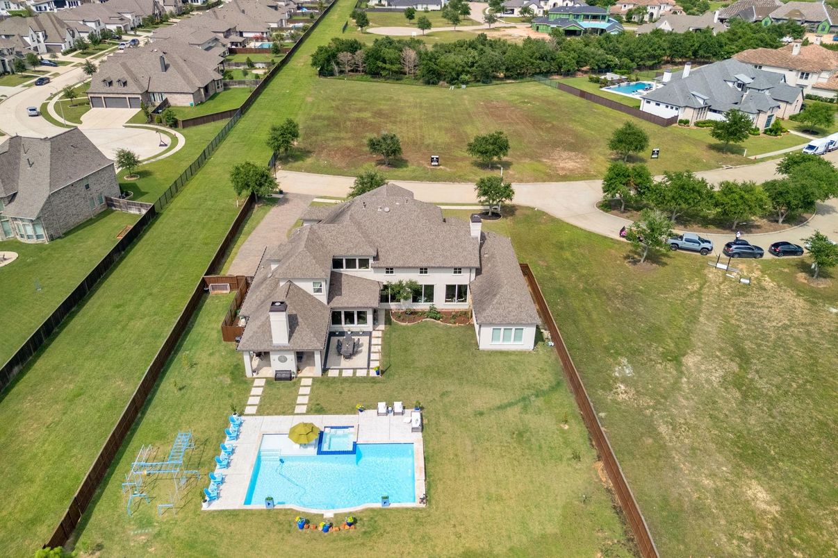 Exterior, Drone