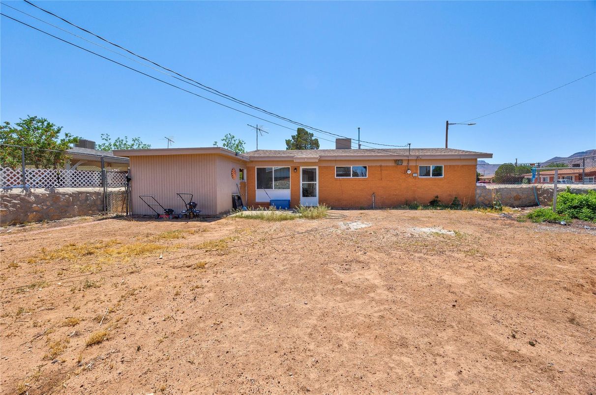 Backyard, Exterior